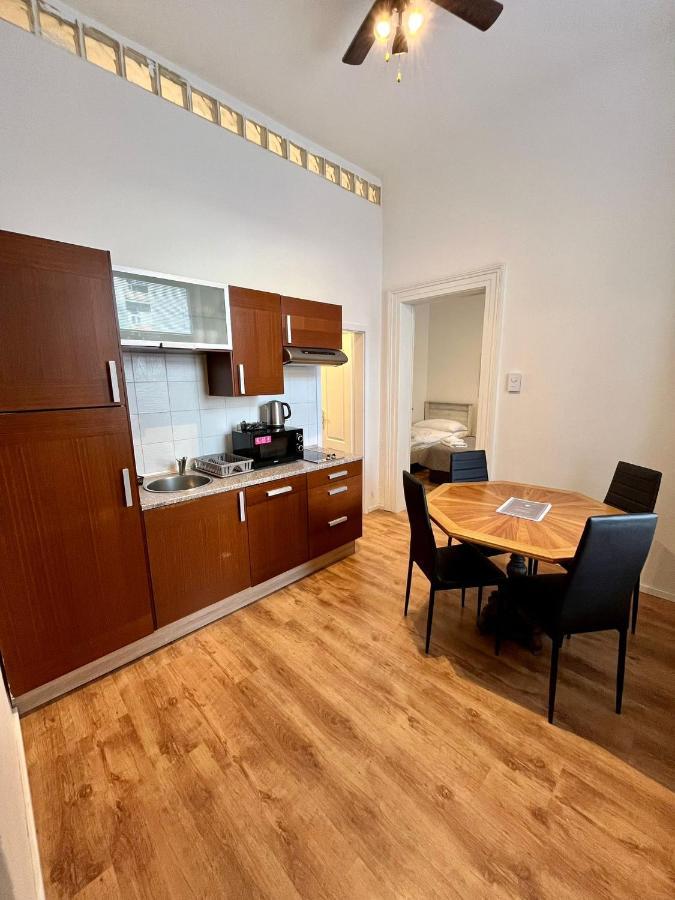 Casa Italia Prague Aparthotel Buitenkant foto