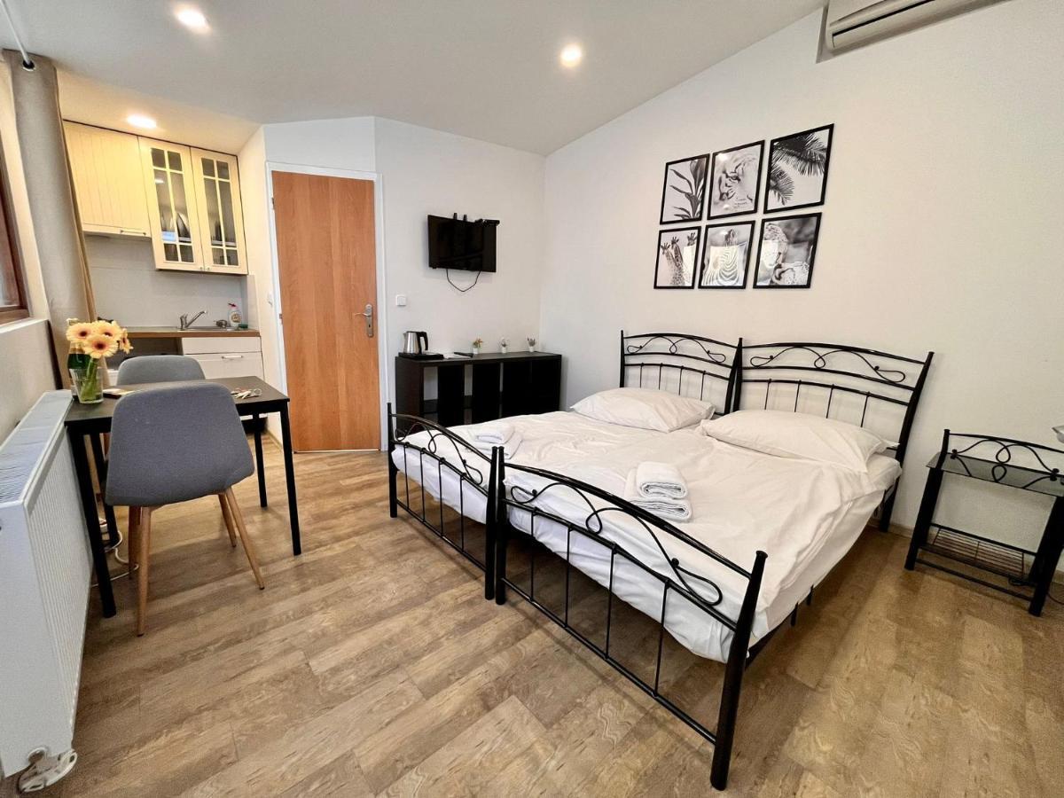 Casa Italia Prague Aparthotel Buitenkant foto