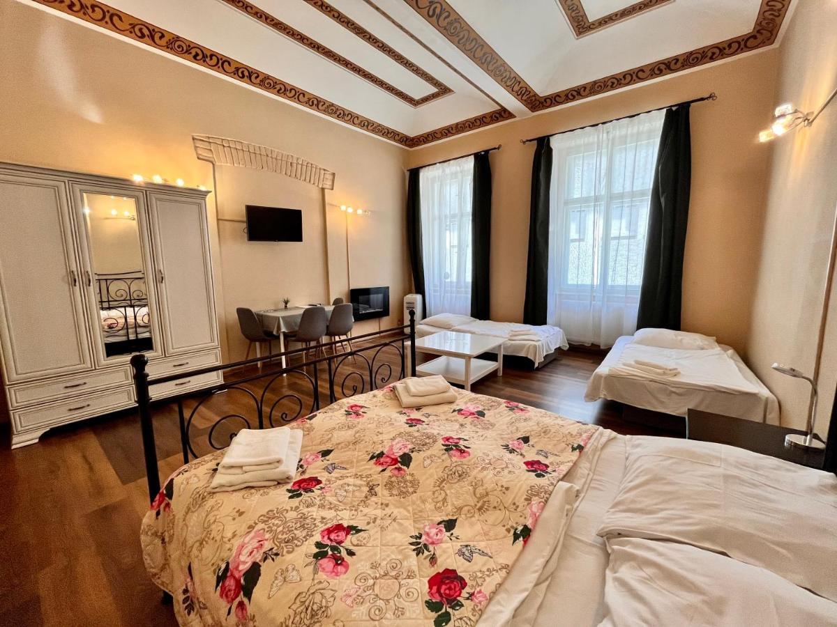 Casa Italia Prague Aparthotel Buitenkant foto