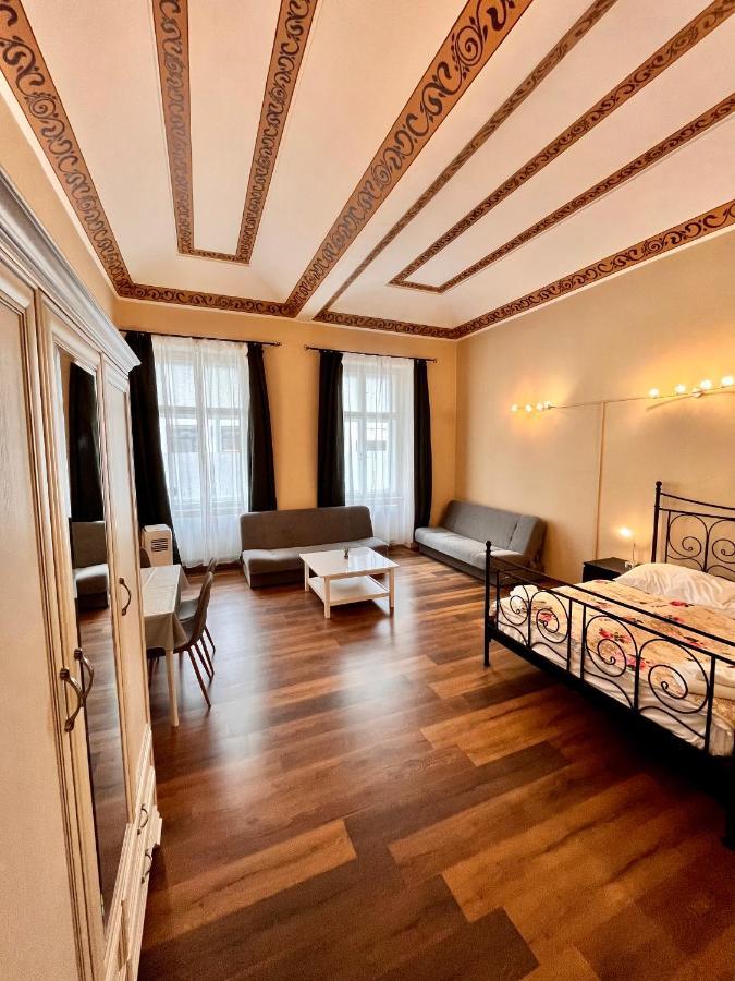 Casa Italia Prague Aparthotel Buitenkant foto
