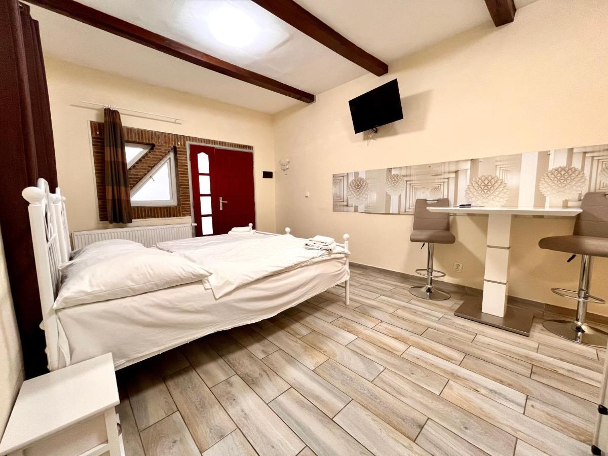 Casa Italia Prague Aparthotel Buitenkant foto