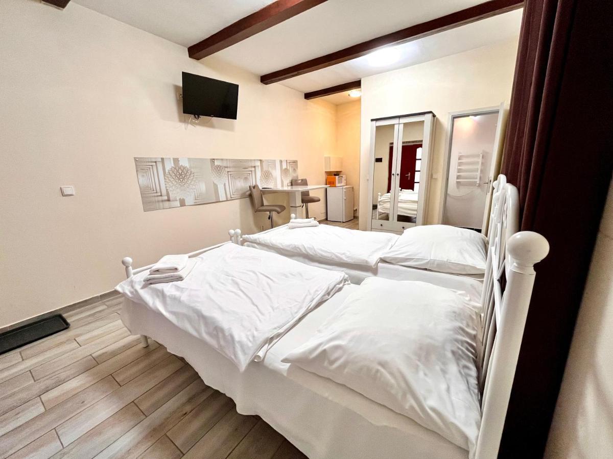 Casa Italia Prague Aparthotel Buitenkant foto